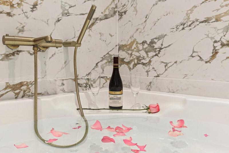 Lavie Maison Hot Tub And Ac Near Arc De Triomphe Paris Eksteriør billede