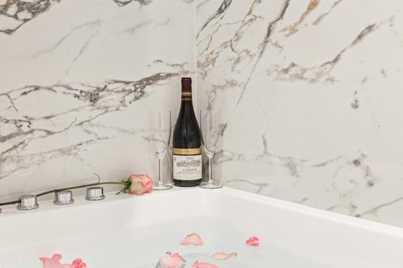 Lavie Maison Hot Tub And Ac Near Arc De Triomphe Paris Eksteriør billede